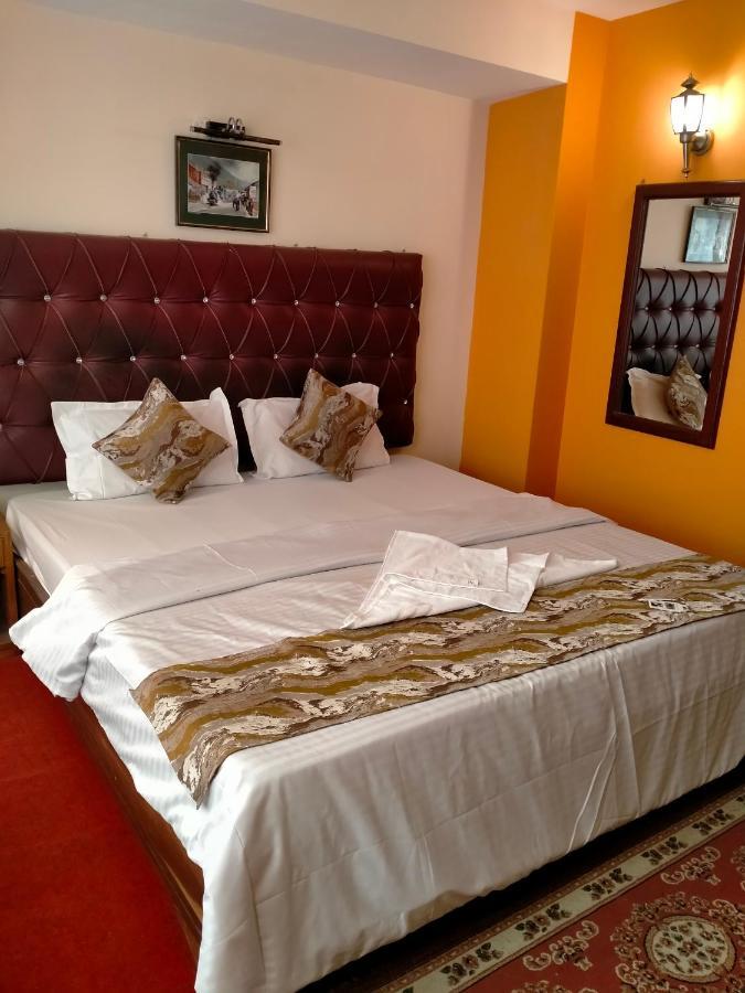 Oyo 12370 Royal Sarava Hotel Darjeeling  Exterior foto