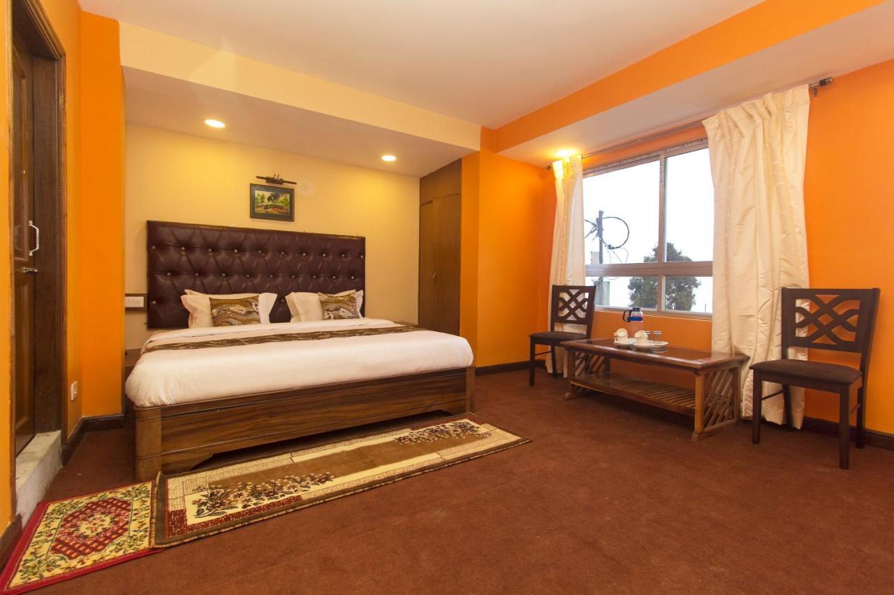 Oyo 12370 Royal Sarava Hotel Darjeeling  Exterior foto