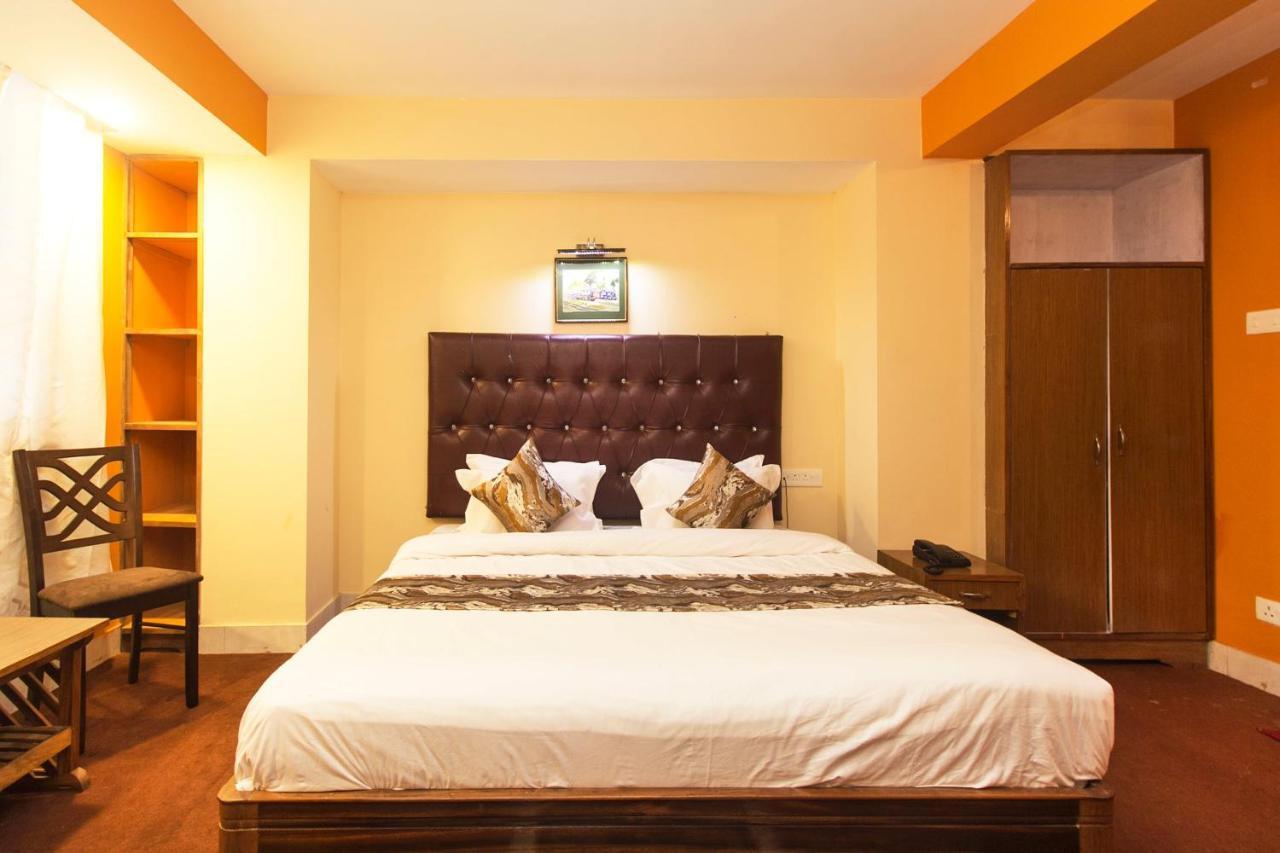 Oyo 12370 Royal Sarava Hotel Darjeeling  Exterior foto